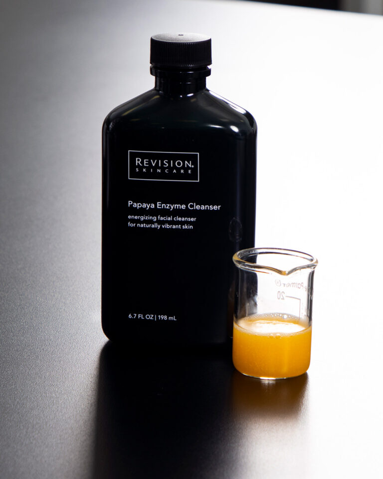 Billede til sociale medier Revision Skincare Papaya Enzyme Cleanser 2