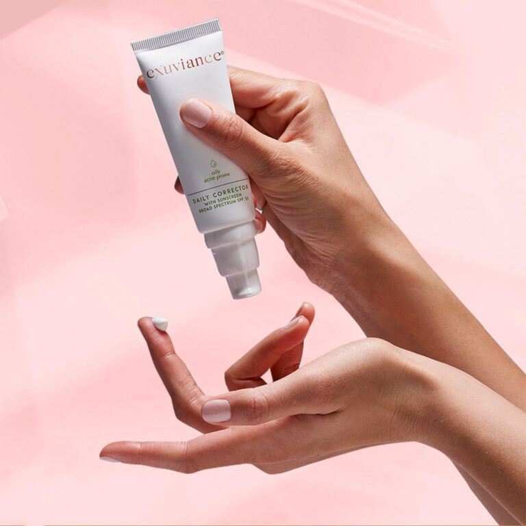 Billede til sociale medier Exuviance Daily Corrector