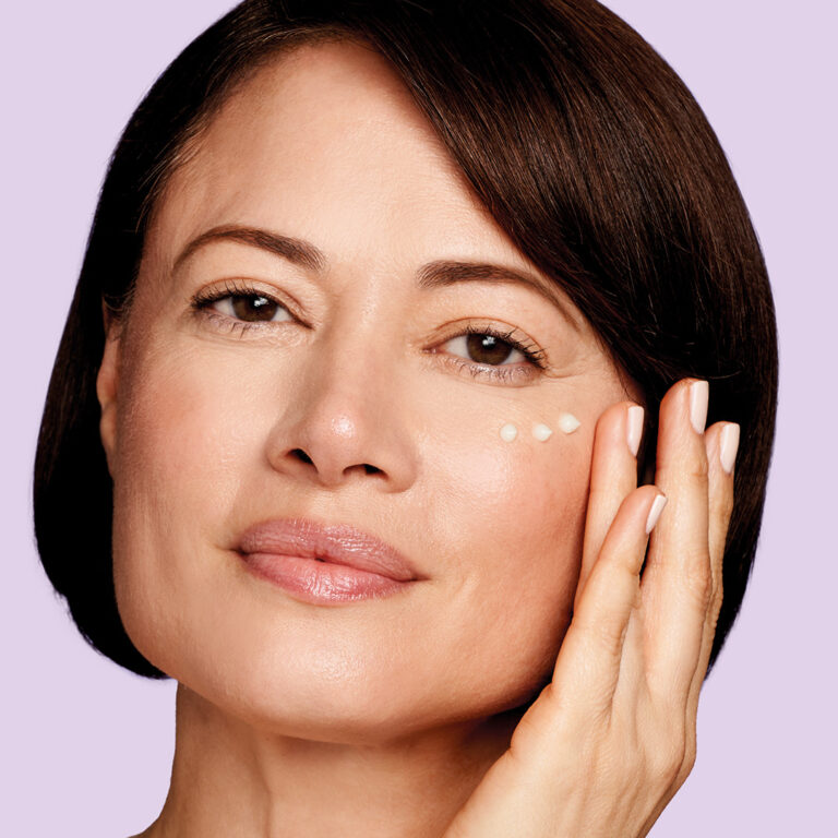 Billede til sociale medier Exuviance Age Reverse Total 360 Eye Contour 4