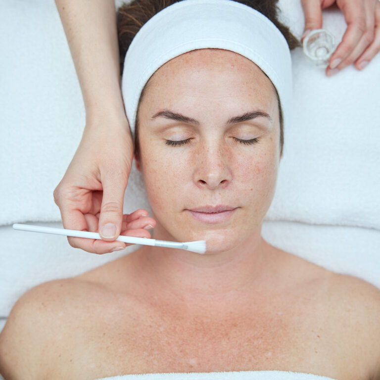 Billede til sociale medier NEOSTRATA behandling 1