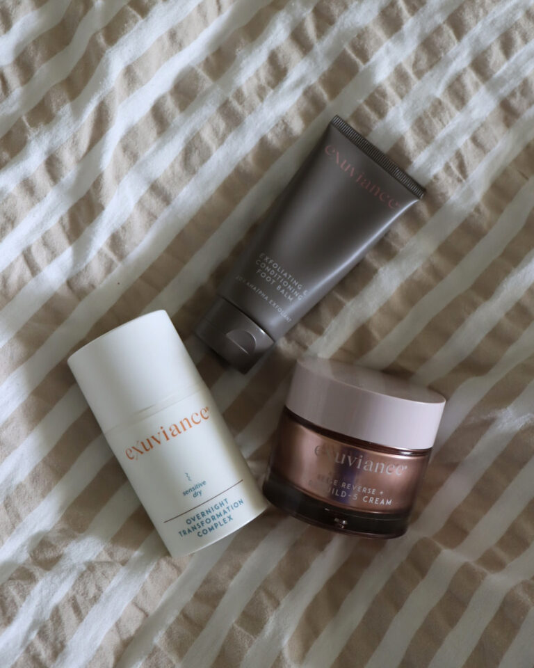 Billede til sociale medier Exuviance Good Night trio