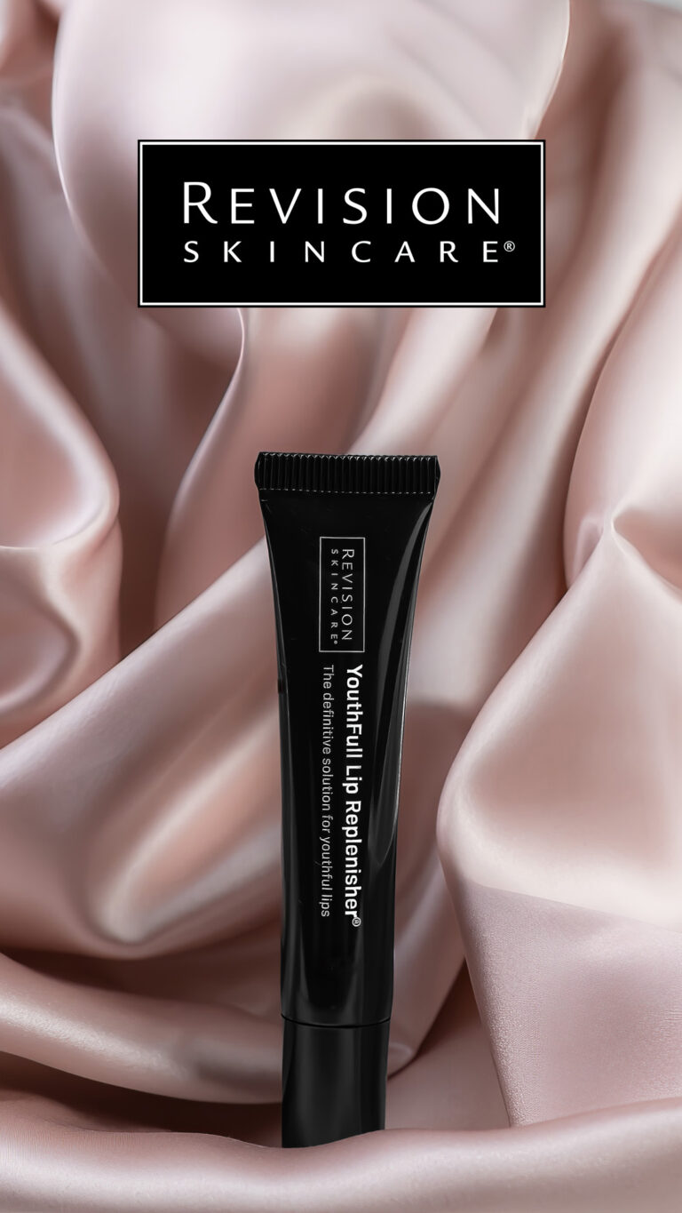 Billede til sociale medier Revision Skincare YouthFull Lip Replenisher lifestyle story