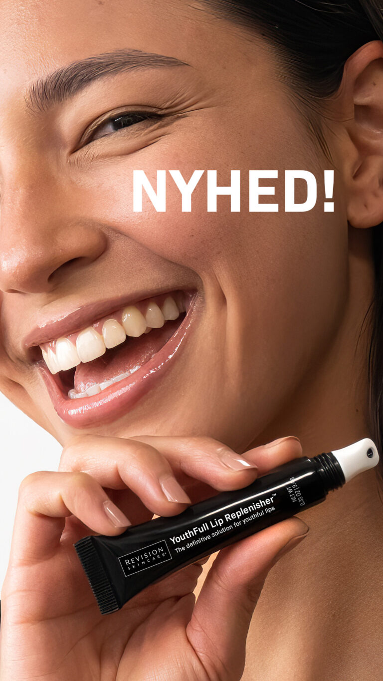 Billede til sociale medier Revision Skincare YouthFull Lip Replenisher model story