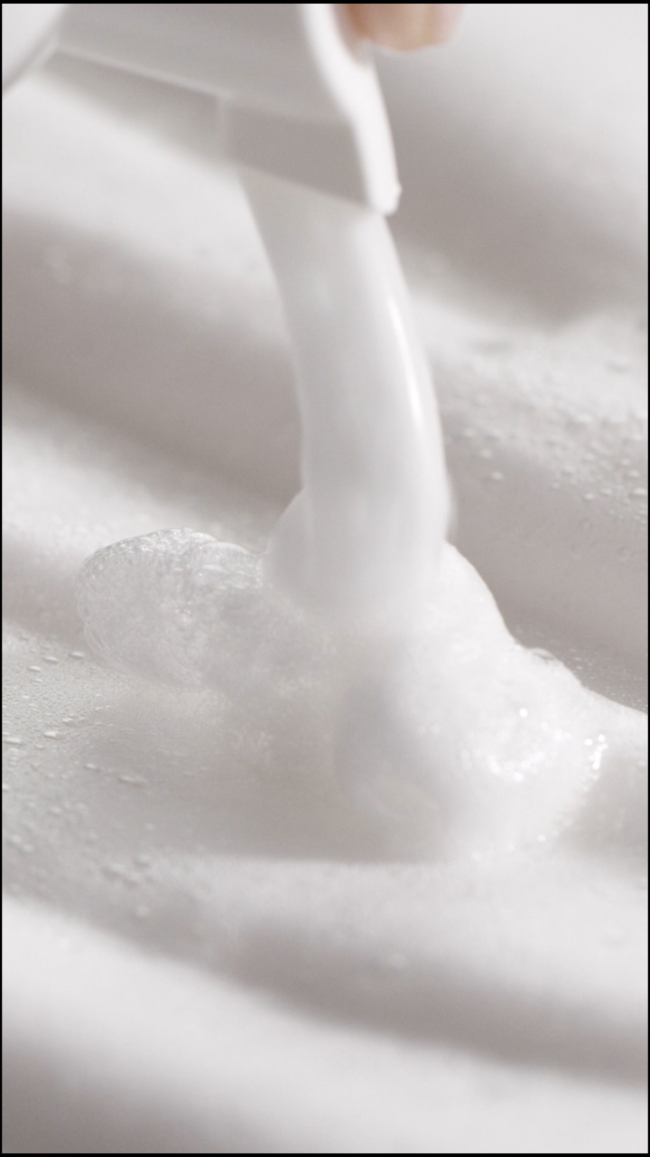 Video til sociale medier NEOSTRATA Foaming Glycolic Wash