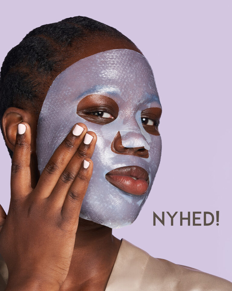 Billede til sociale medier Exuviance pick-me-up plumping mask model post